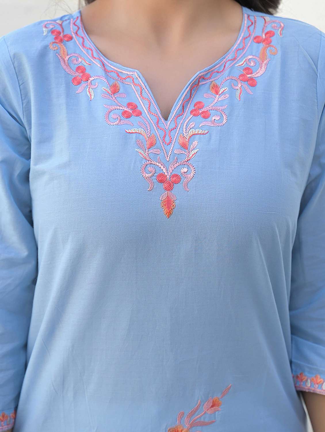women embroidered three quarter sleeve straight kurta  - 21968514 -  Standard Image - 5