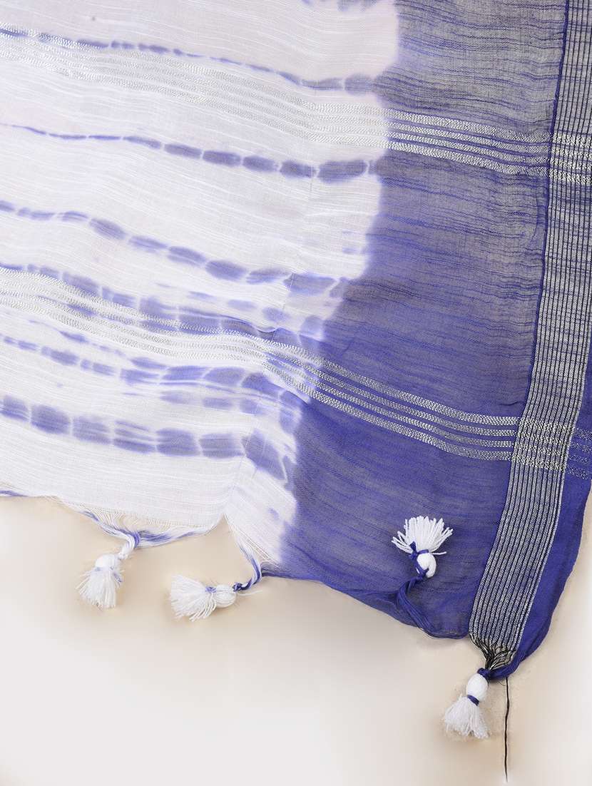 women blue printed saree with blouse - 21968624 - Standard Image - 5