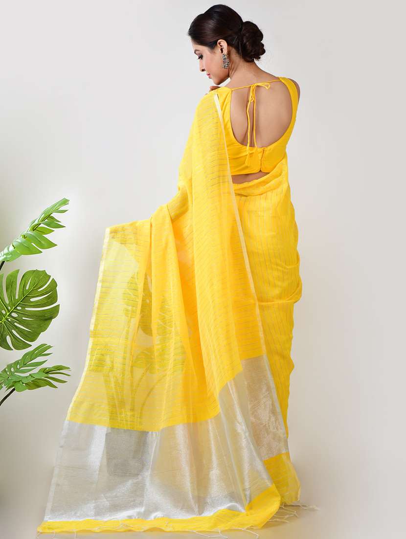 women striped printed saree with blouse - 21968633 - Standard Image - 3