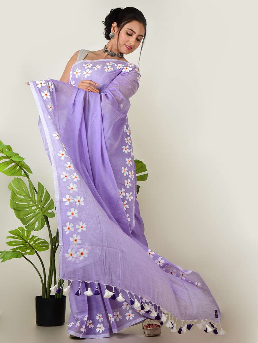 women floral bordered saree with blouse - 21968640 - Standard Image - 3