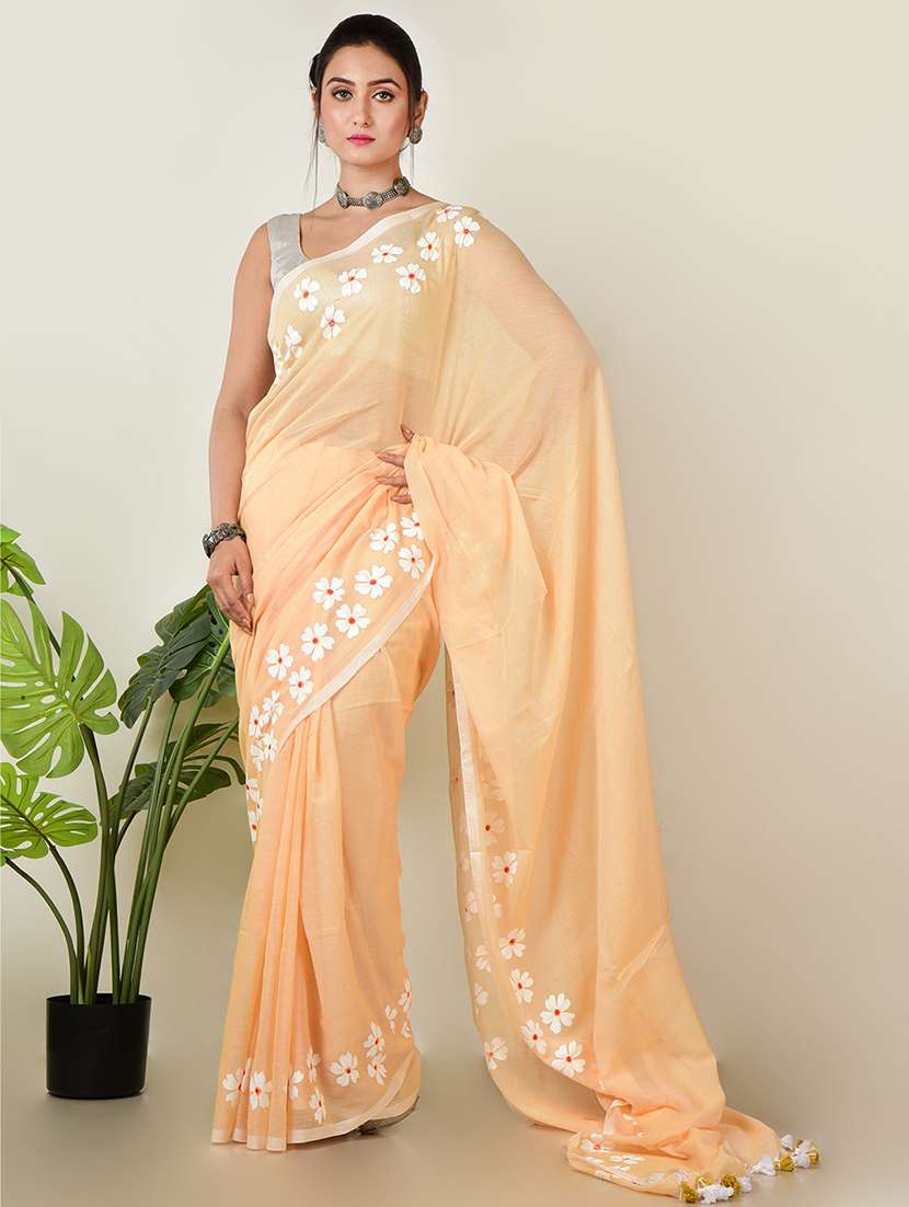women floral bordered saree with blouse