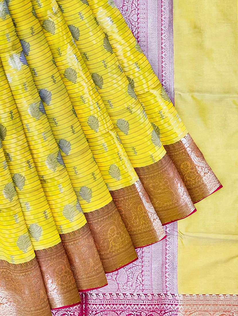 women self design bordered saree with blouse - 21968714 -  Standard Image - 3