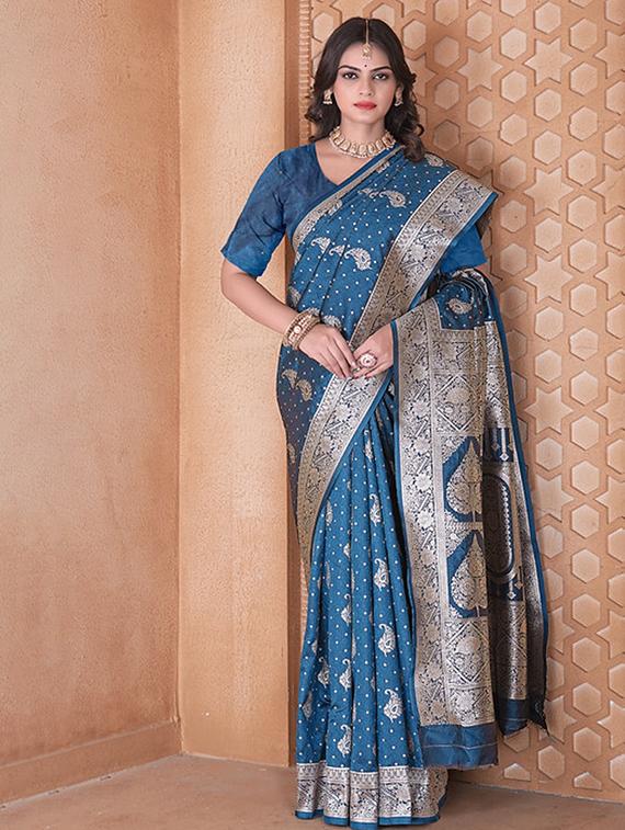 women self design banarasi saree with blouse - 21968782 - Zoom Image - 0