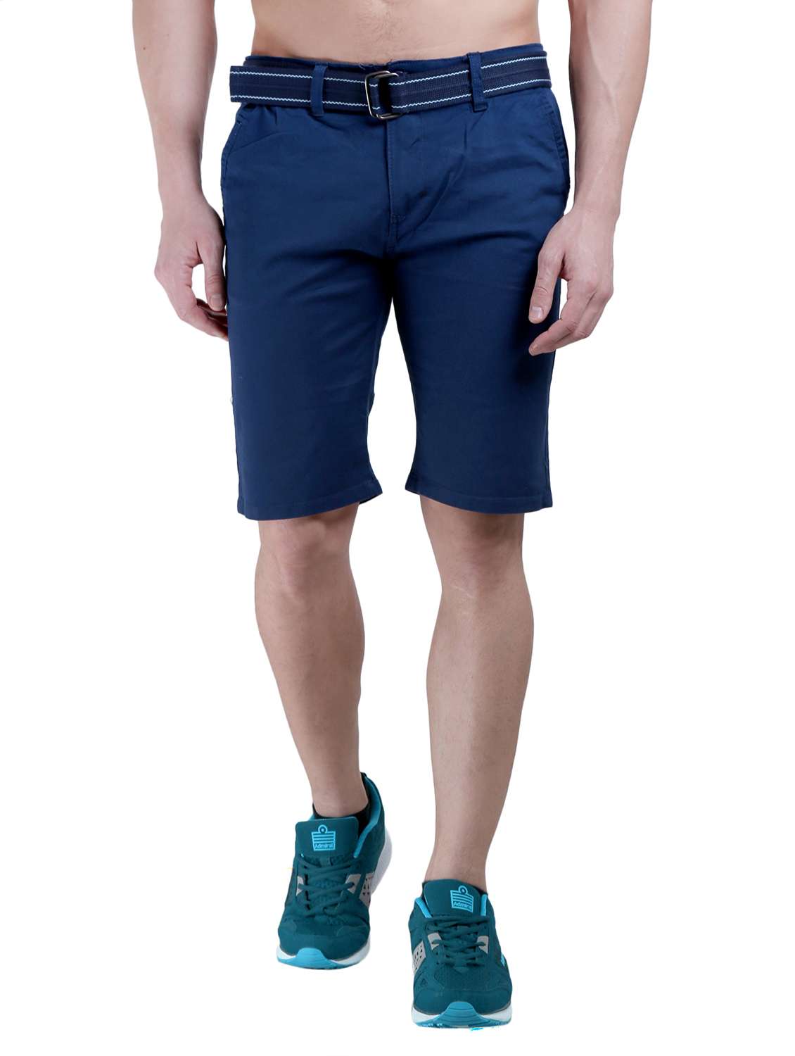 men solid mid rise regular fit shorts
