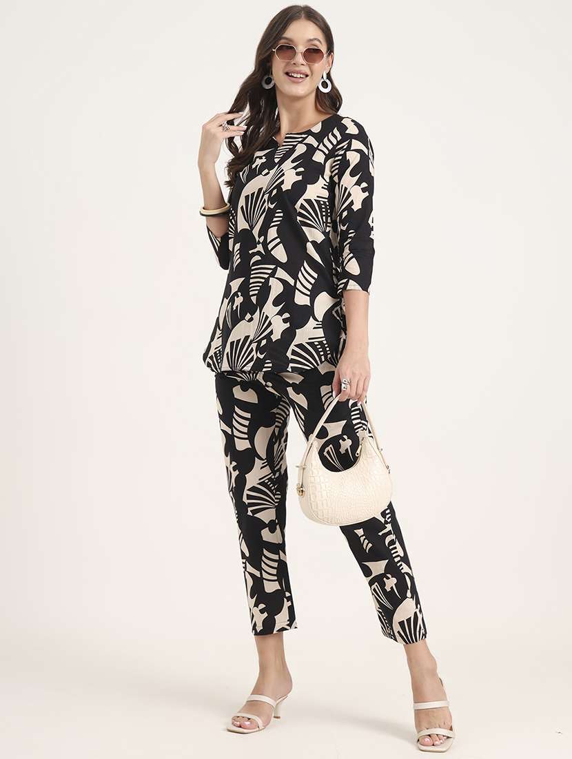 women printed notch neck co-ord set
