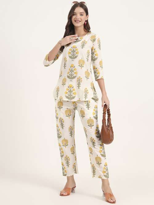 women printed notch neck co-ord set - 21969122 -  Standard Image - 0