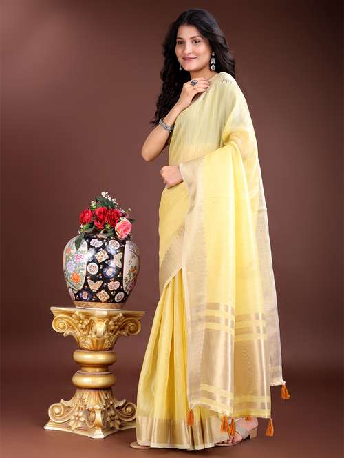 women solid with bordered saree with blouse - 21969141 -  Standard Image - 0