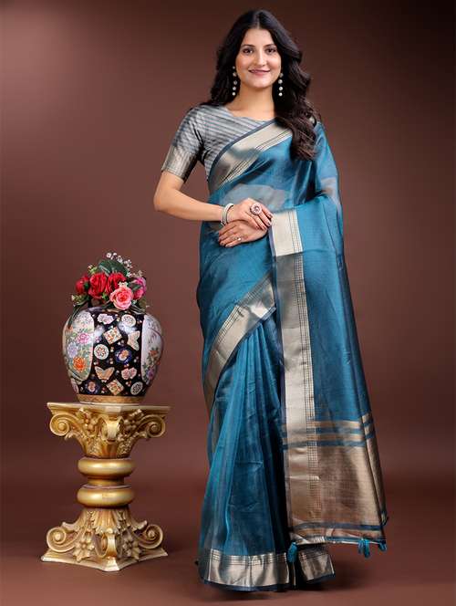women solid with bordered saree with blouse - 21969161 -  Standard Image - 0