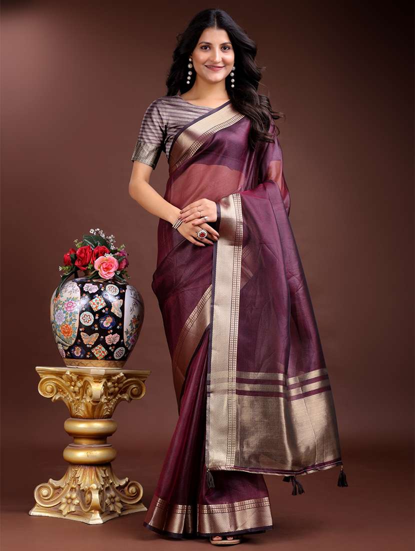 women solid with bordered saree with blouse