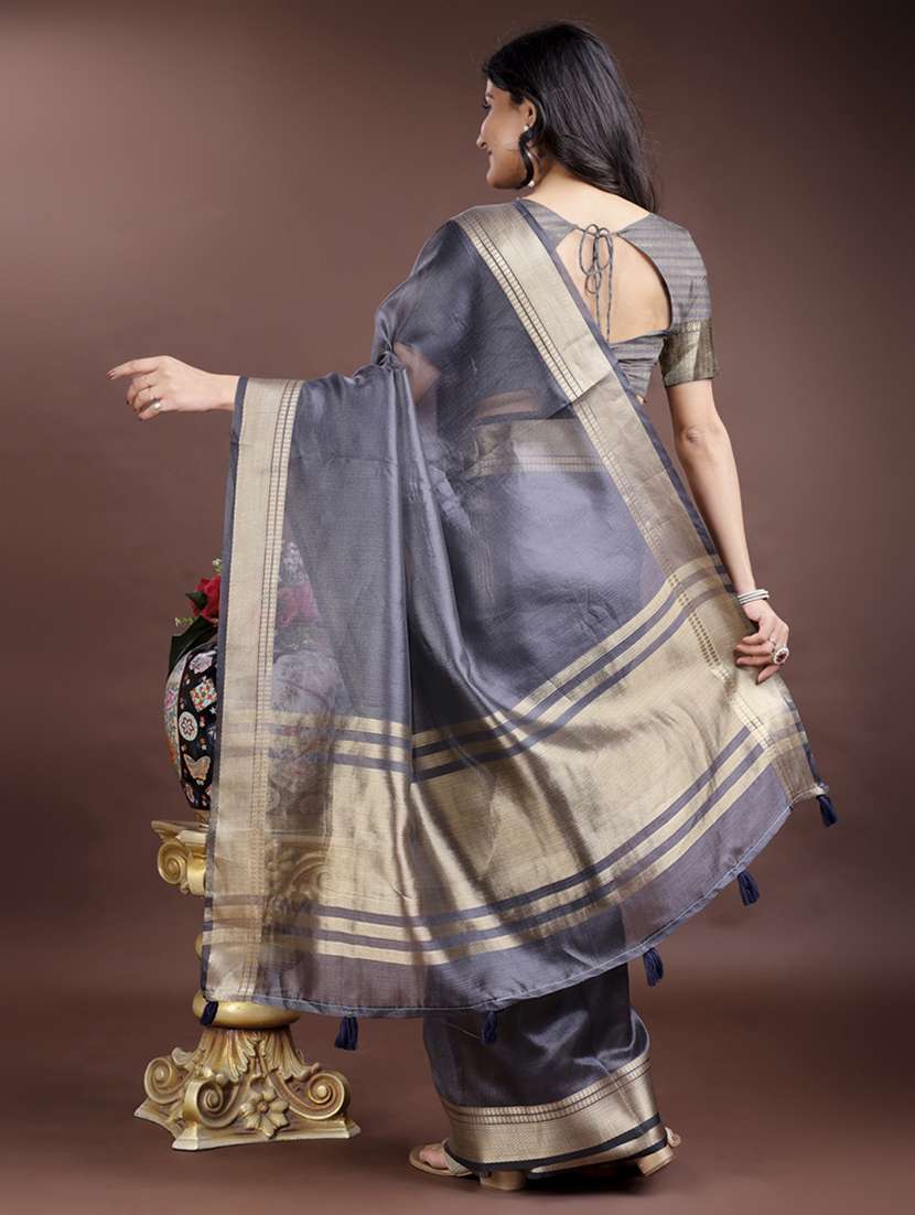 women solid with bordered saree with blouse - 21969163 - Standard Image - 3