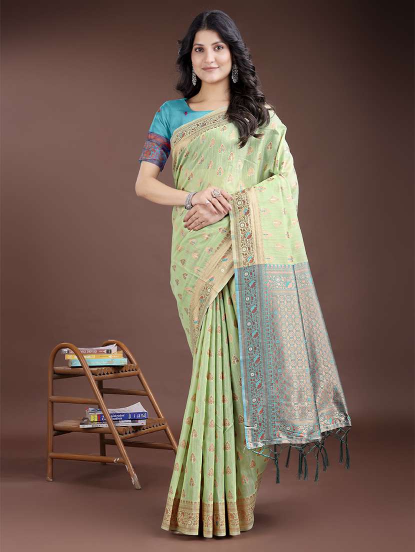 women self design bordered saree with blouse - 21969196 - Zoom Image - 0