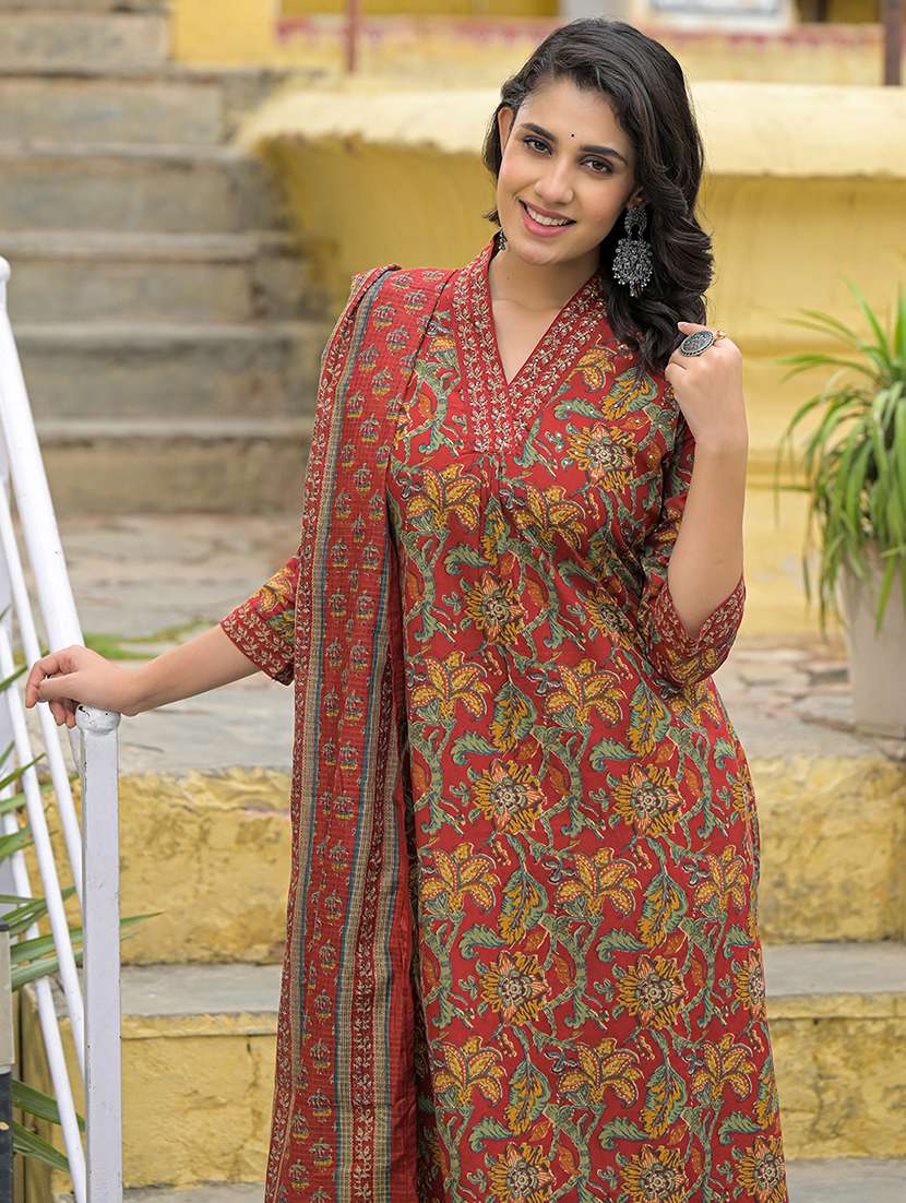 women three quarter sleeve kurta pant with dupatta set - 21969204 - Standard Image - 5