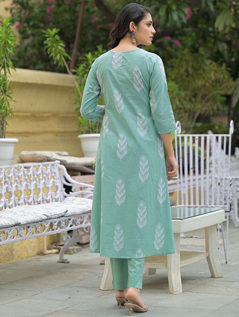 women three quarter sleeve kurta pant with dupatta set - 21969208 -  Standard Image - 3