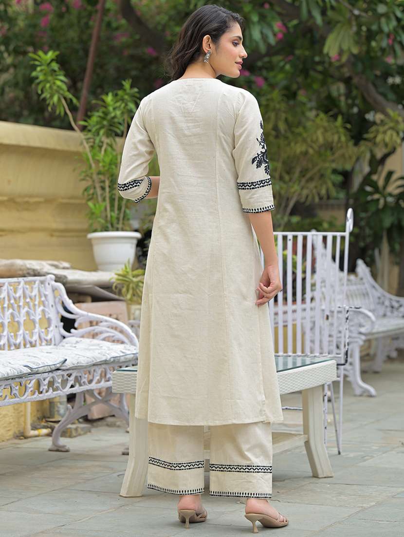 women three quarter sleeve kurta palazzo set - 21969212 -  Standard Image - 3