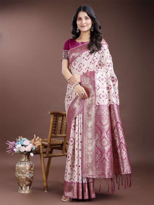 women self design bordered saree with blouse - 21969217 -  Standard Image - 0