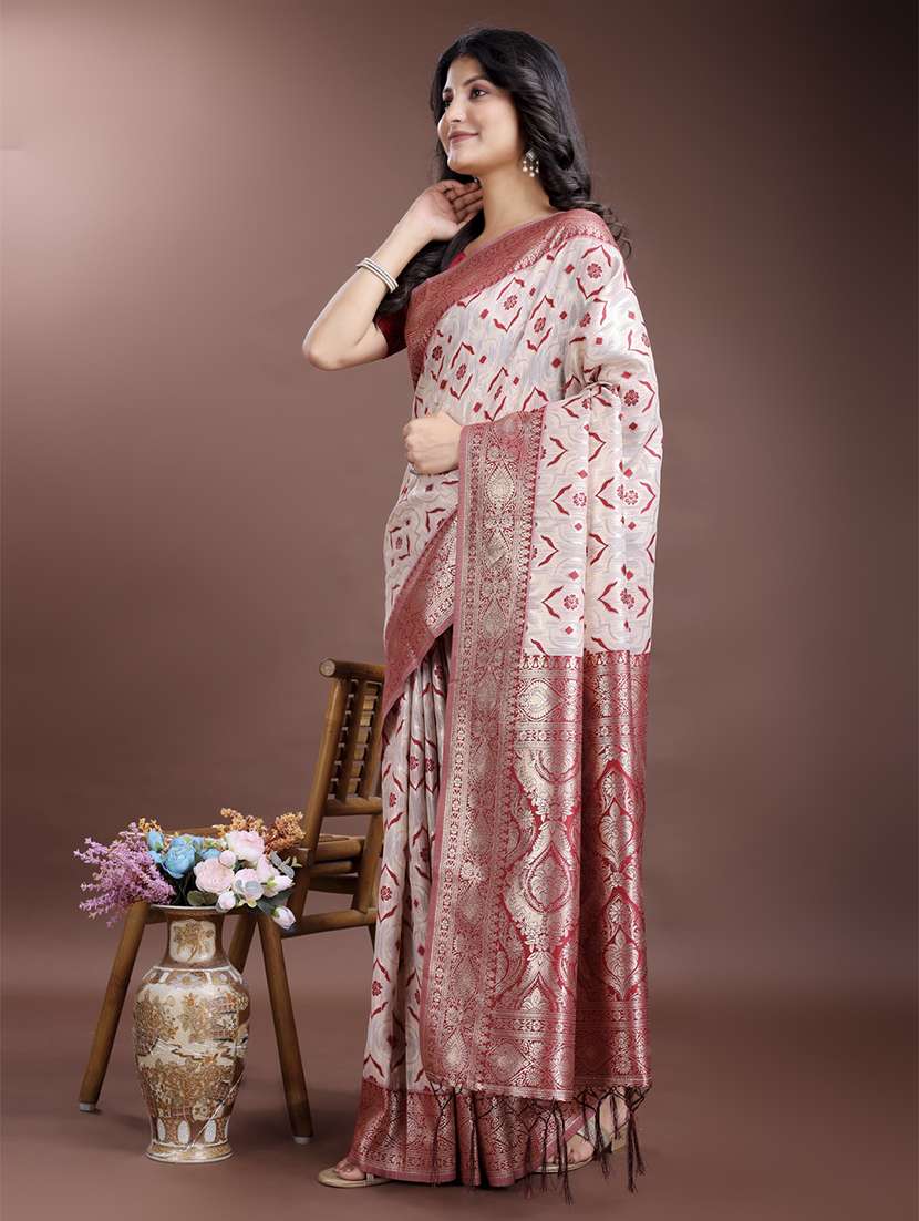 women self design bordered saree with blouse - 21969222 -  Standard Image - 3