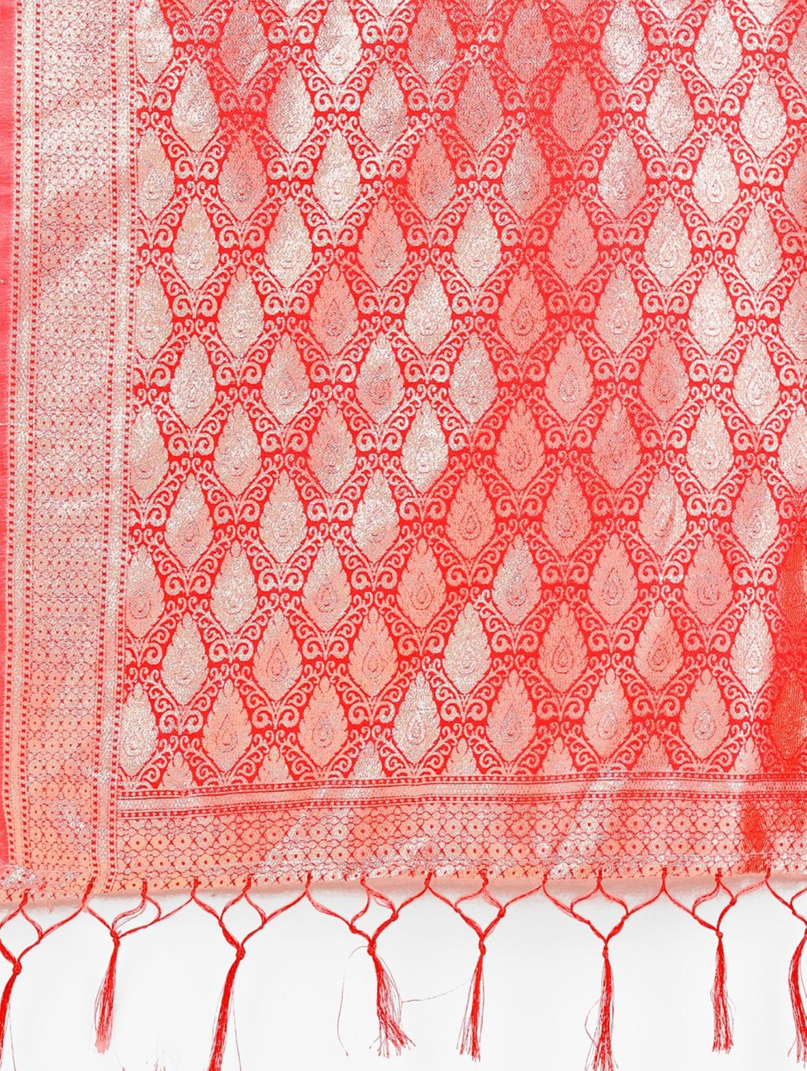 women self design banarasi saree with blouse - 21969224 - Standard Image - 5