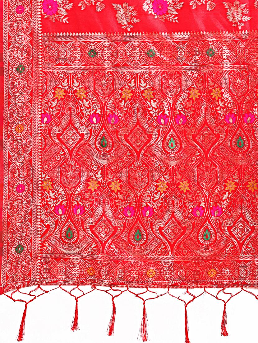 women self design banarasi saree with blouse - 21969225 - Standard Image - 5