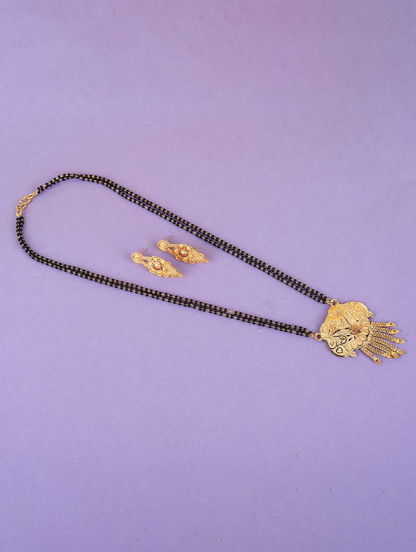 gold metal mangalsutra necklace