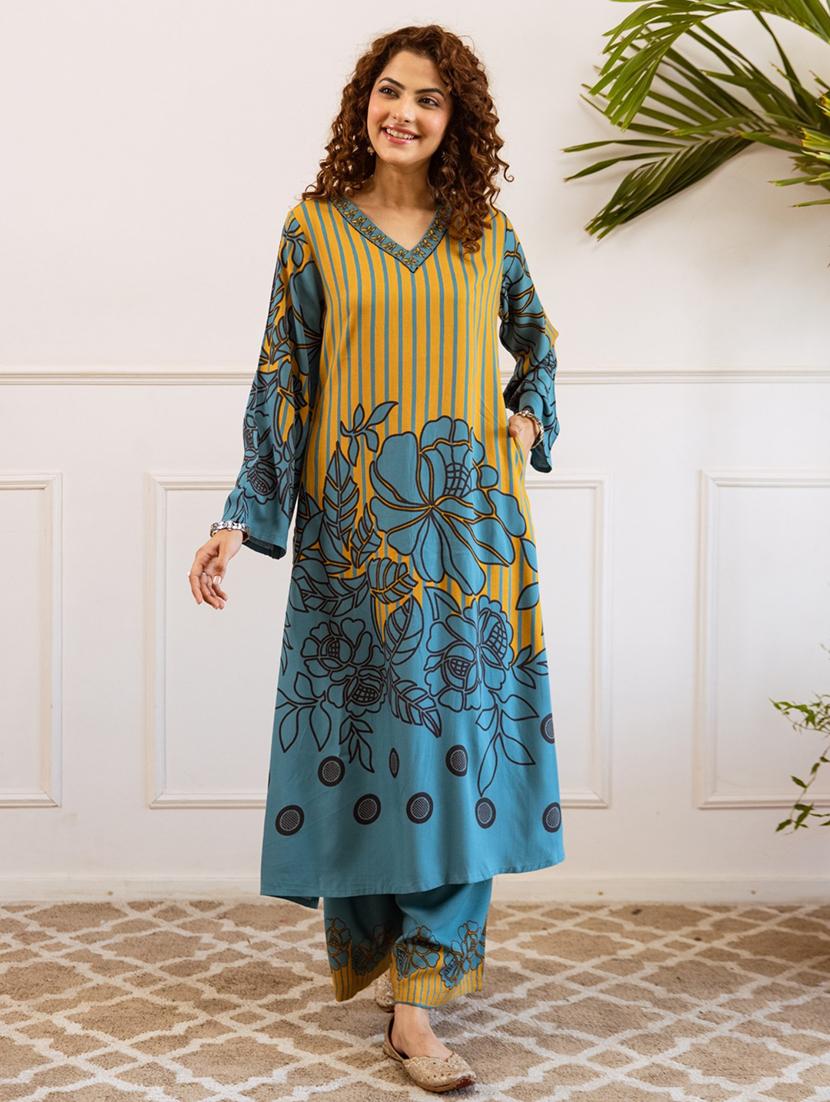 women printed long sleeve kurta palazzo set