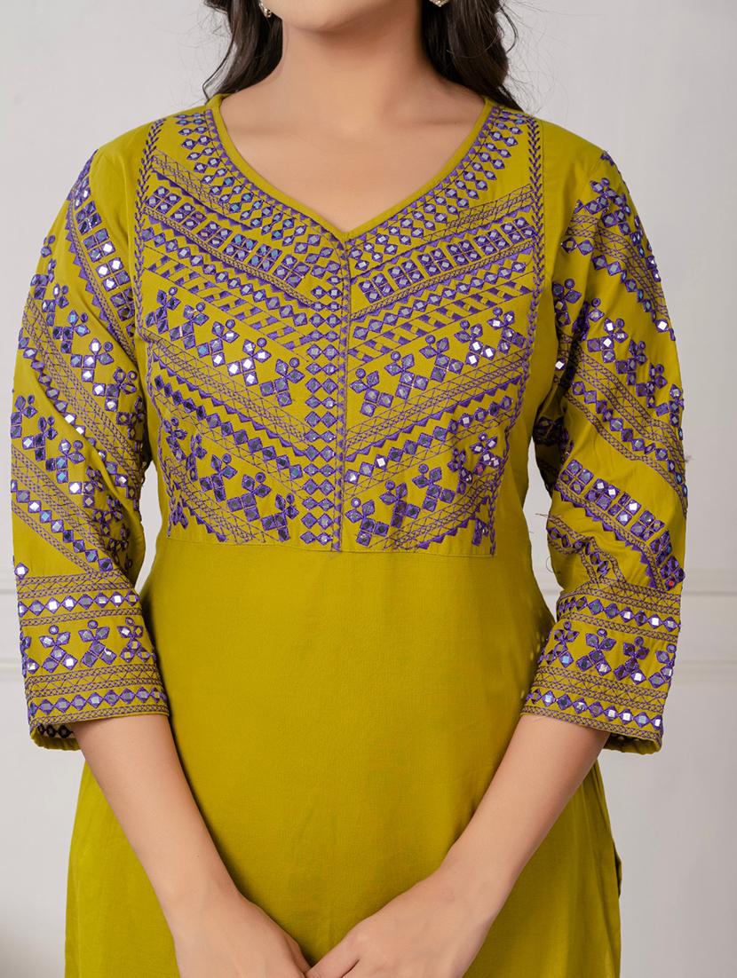 women three quarter sleeve kurta pant set - 21969695 - Standard Image - 3