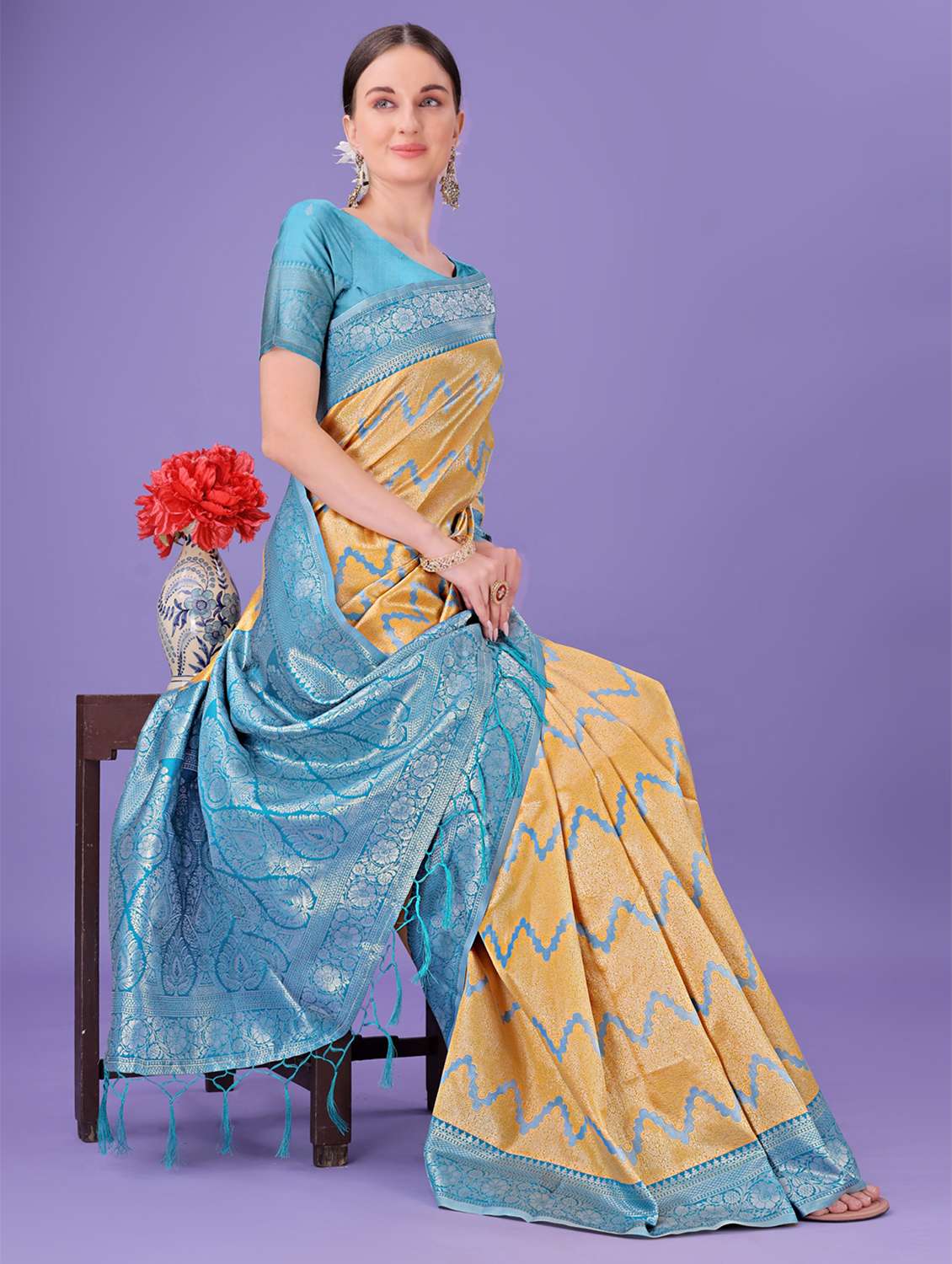 women self design banarasi saree with blouse - 21969851 -  Standard Image - 3