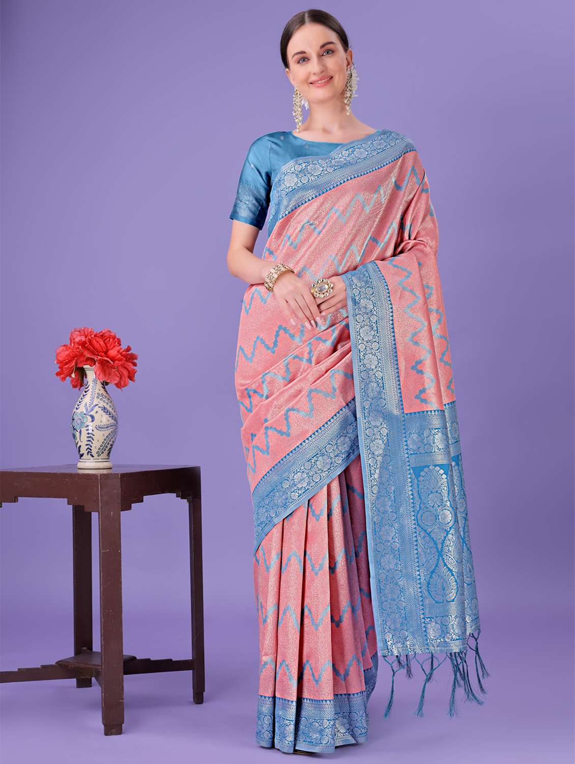women self design banarasi saree with blouse - 21969854 - Zoom Image - 0
