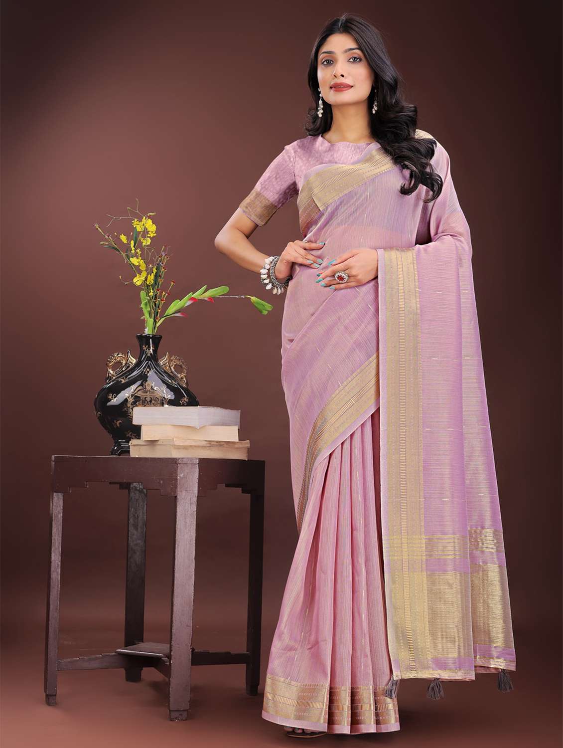 women self design bordered saree with blouse - 21969878 -  Zoom Image - 0