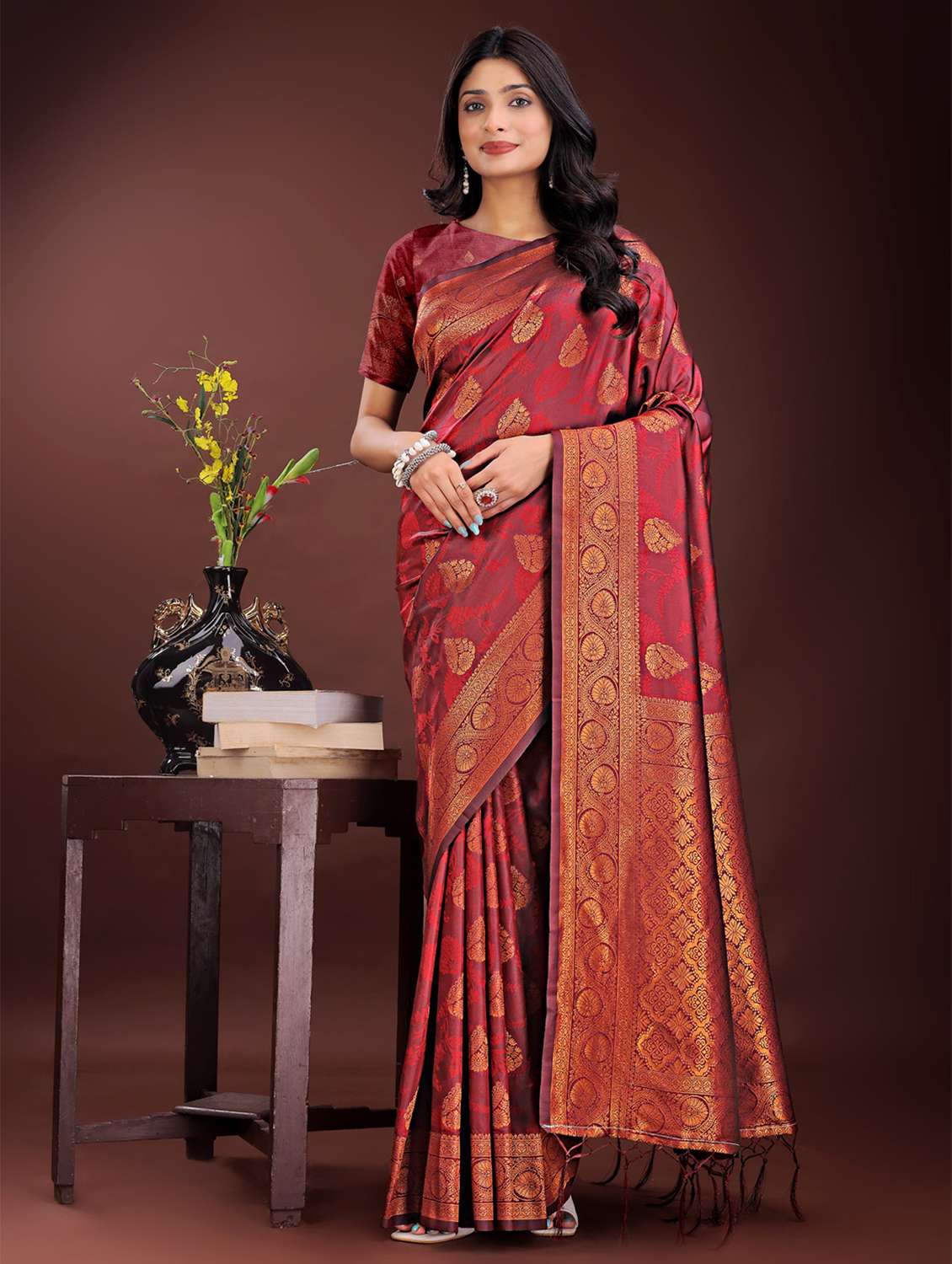 women self design banarasi saree with blouse - 21969937 -  Zoom Image - 0
