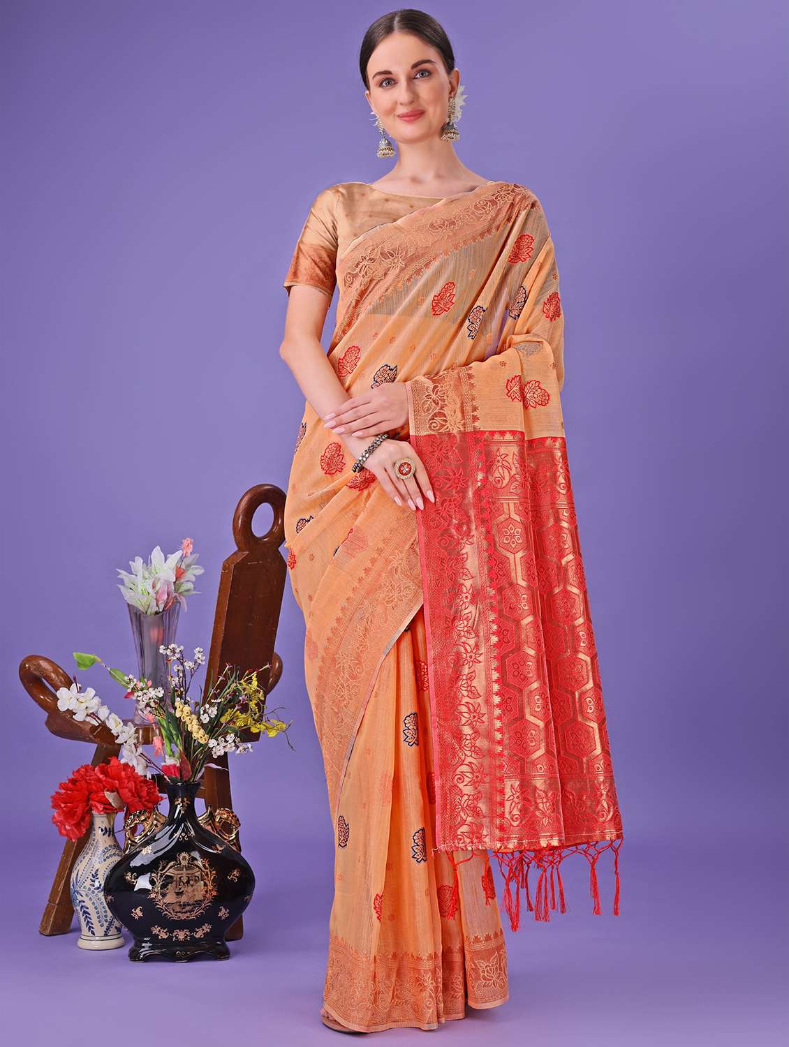 women self design bordered saree with blouse - 21969942 -  Zoom Image - 0