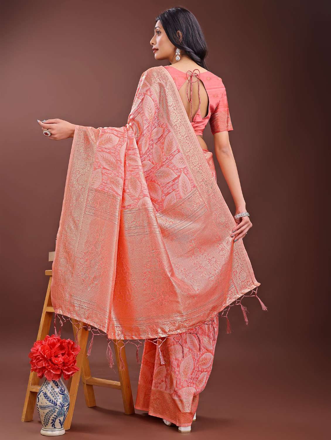 women self design banarasi saree with blouse - 21969951 -  Standard Image - 3