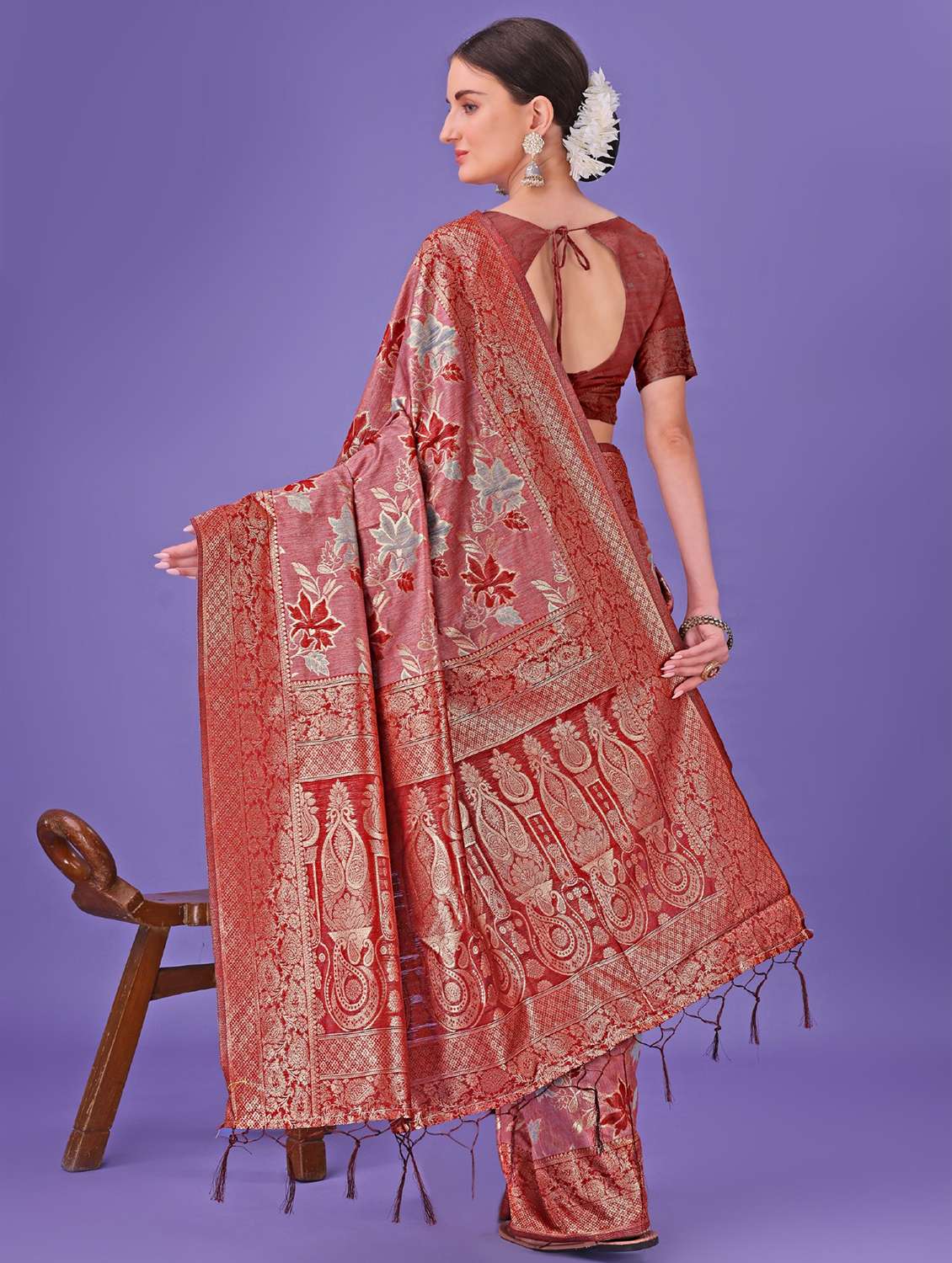 women self design banarasi saree with blouse - 21969965 -  Standard Image - 3