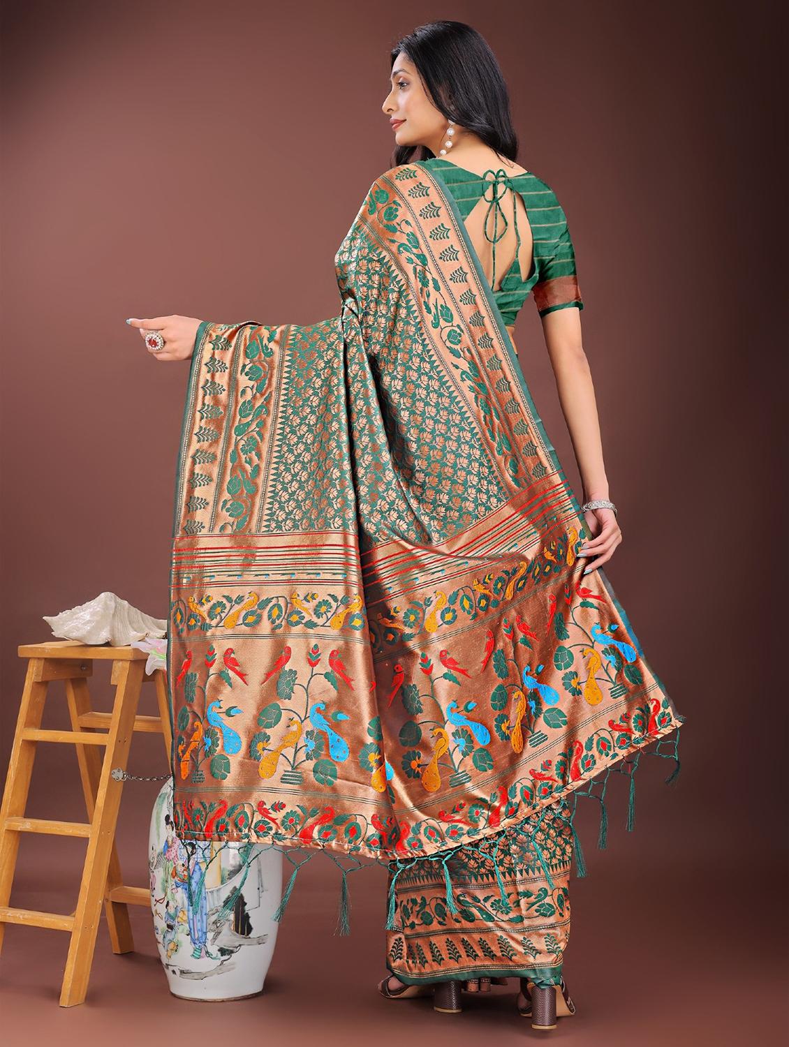 women self design paithani saree with blouse - 21969991 - Standard Image - 3