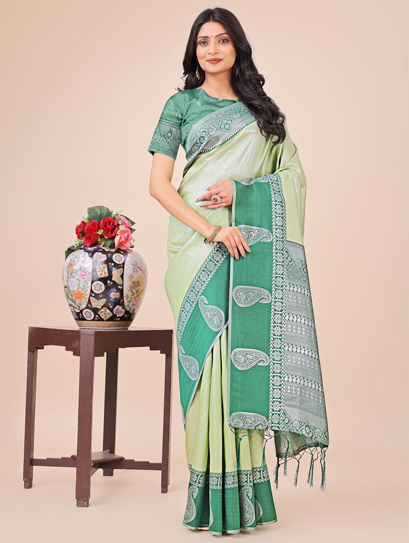 women solid with bordered saree with blouse