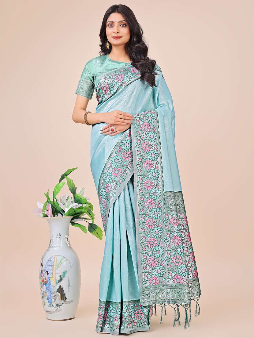 women checkered bordered saree with blouse