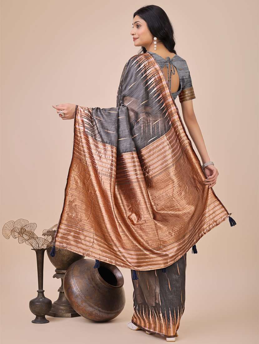 women self design bordered saree with blouse - 21970129 -  Standard Image - 3