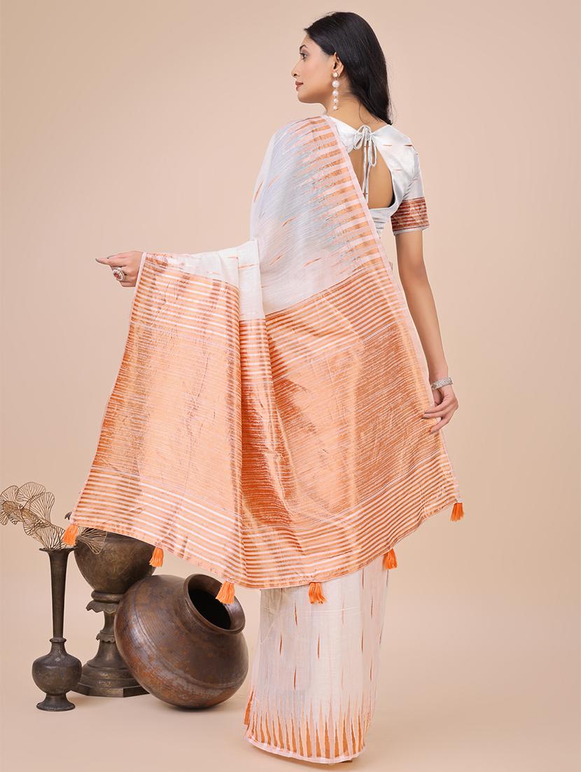 women self design bordered saree with blouse - 21970131 - Standard Image - 3