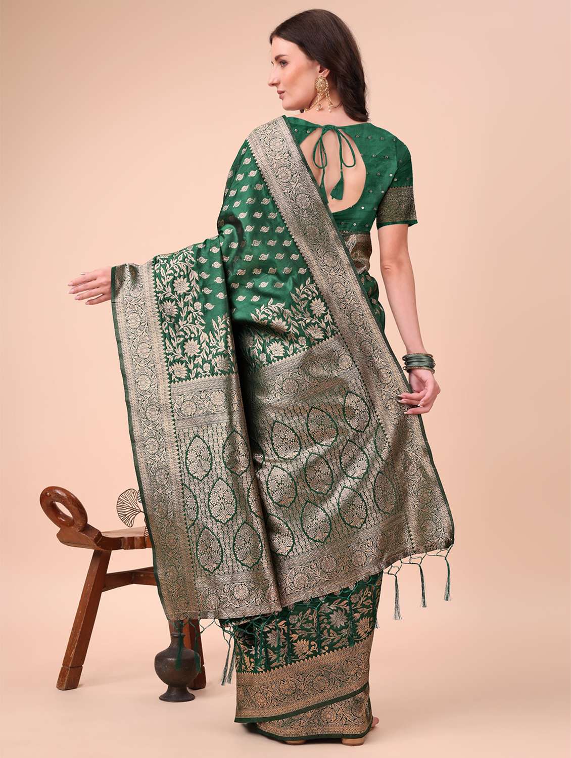 women self design banarasi saree with blouse - 21970136 -  Standard Image - 3