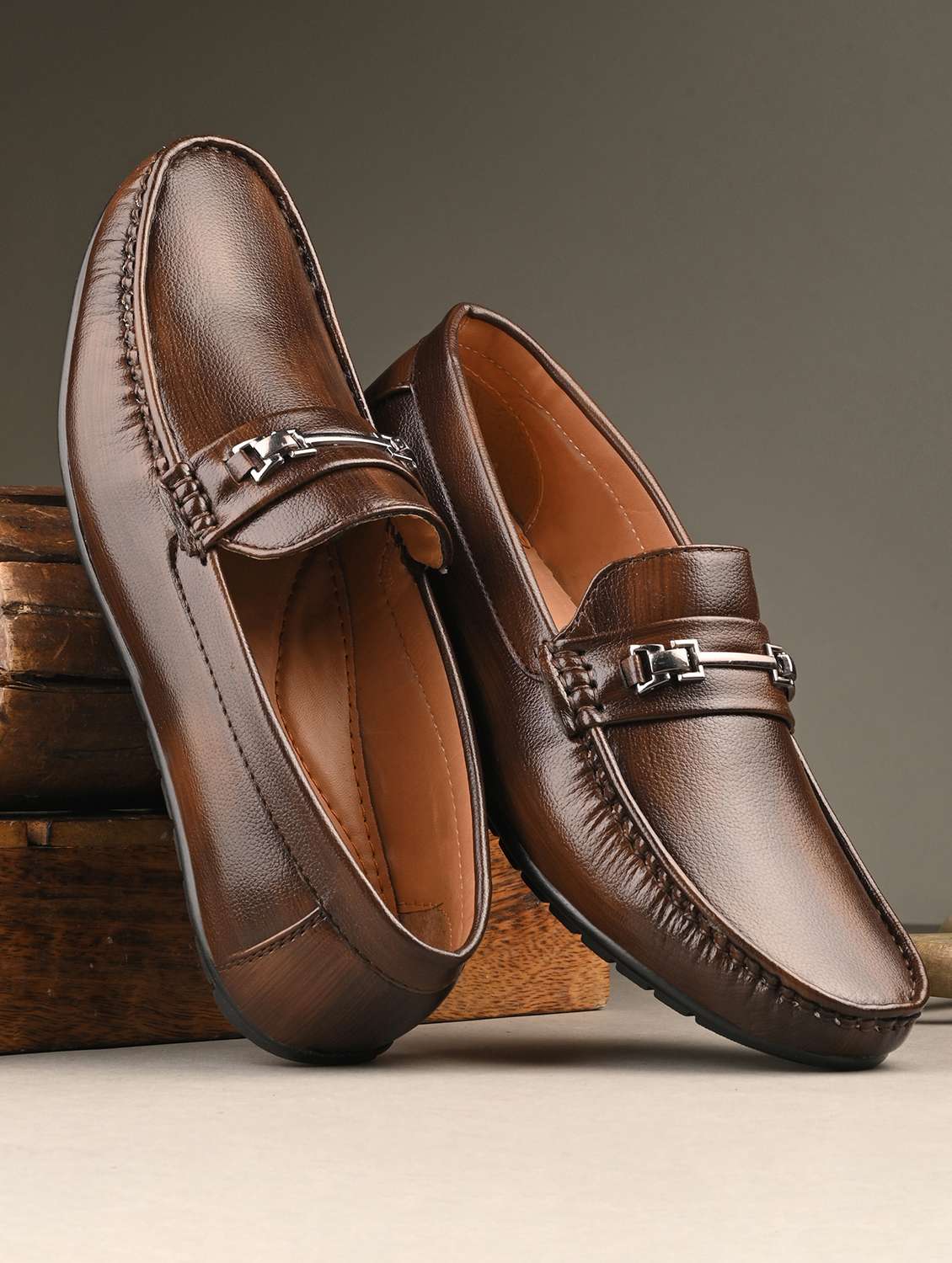 men slip on horsebit loafer