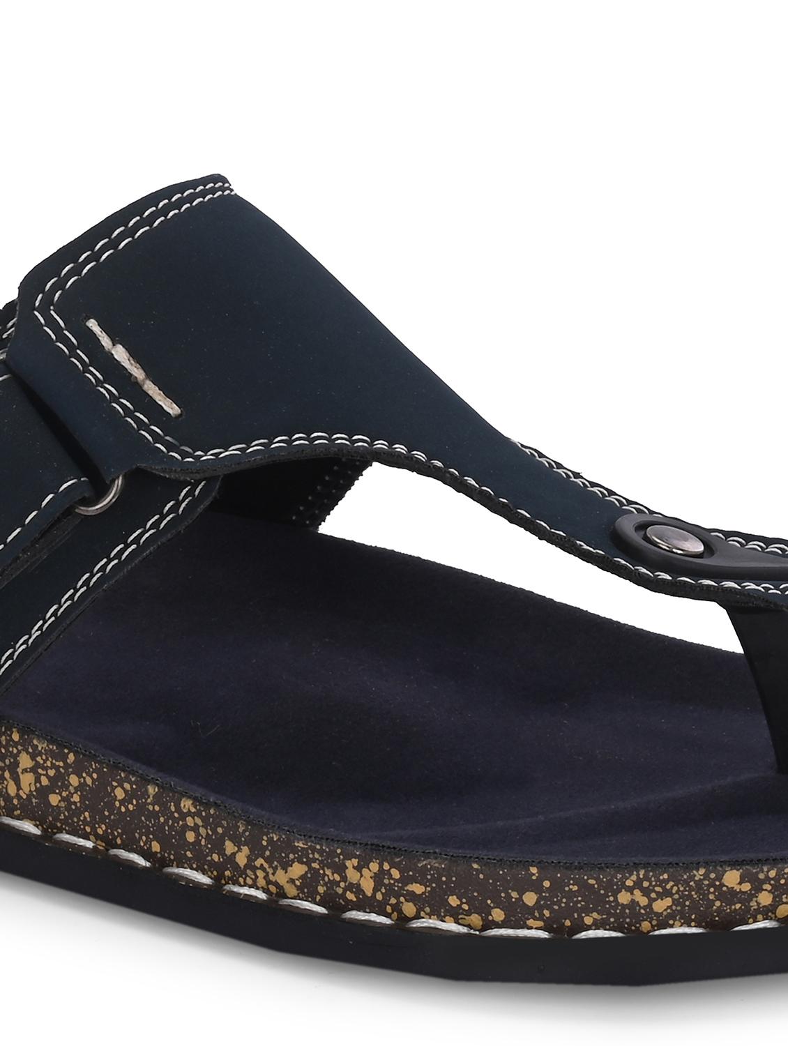 men solid toe separator sandal - 21970431 - Standard Image - 5