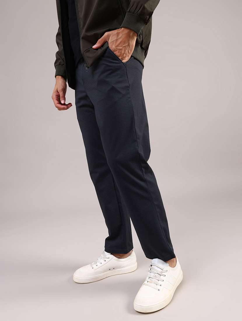 men solid mid rise slim fit chinos 