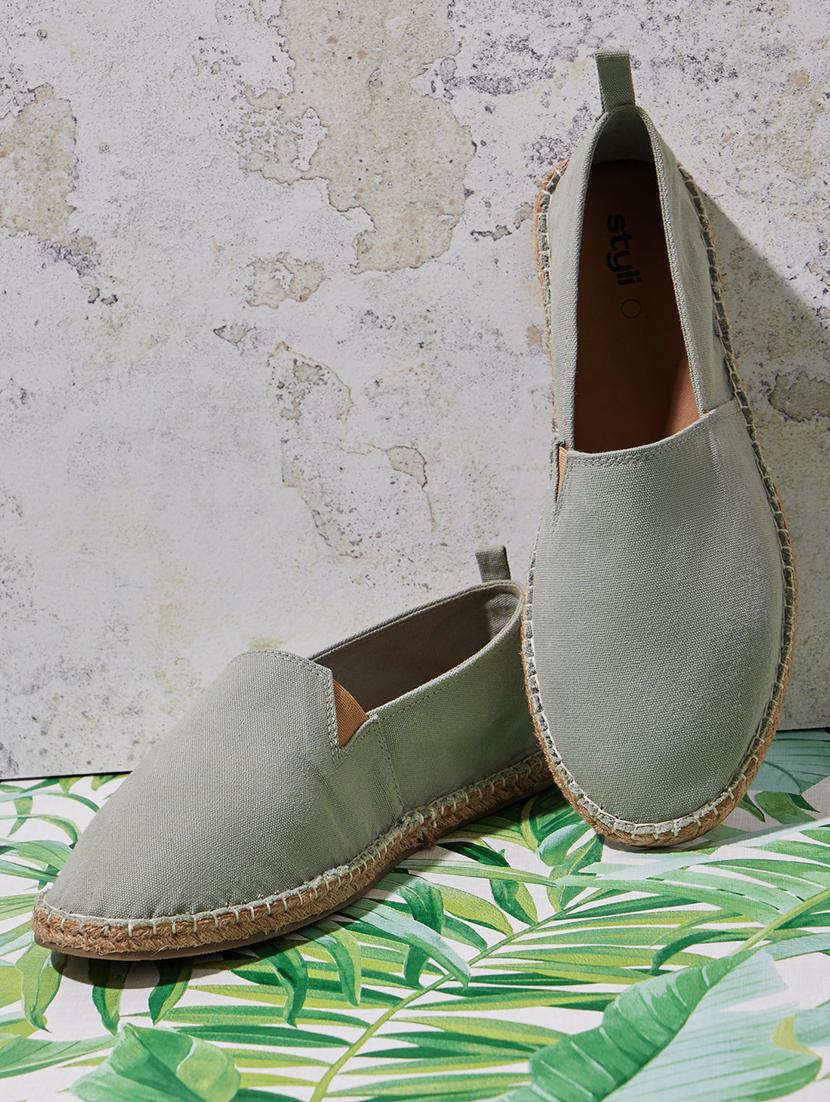 men grey slip on espadrille