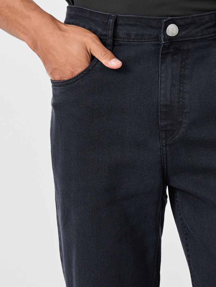 men washed mid rise straight fit jeans - 21970949 - Standard Image - 3
