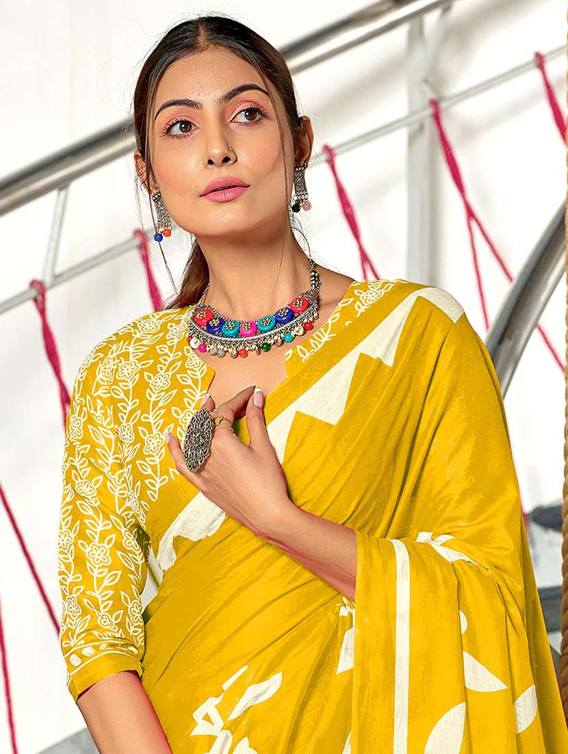 women printed casual wear saree with blouse - 21971033 -  Standard Image - 3