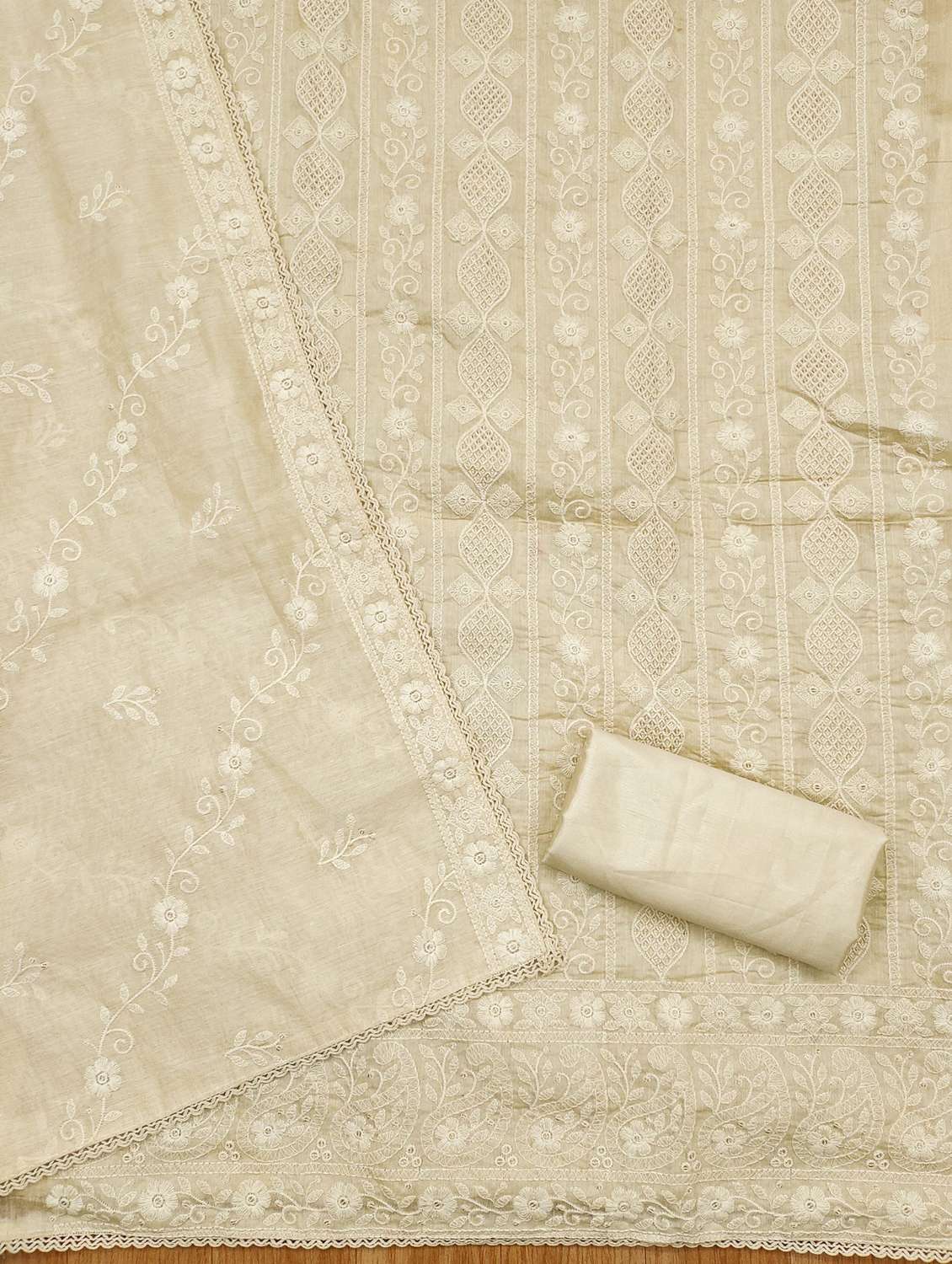 women embroidered unstitched suit set - 21971092 -  Standard Image - 3