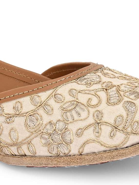 women cream embroidered slip on juti - 21971308 -  Standard Image - 8