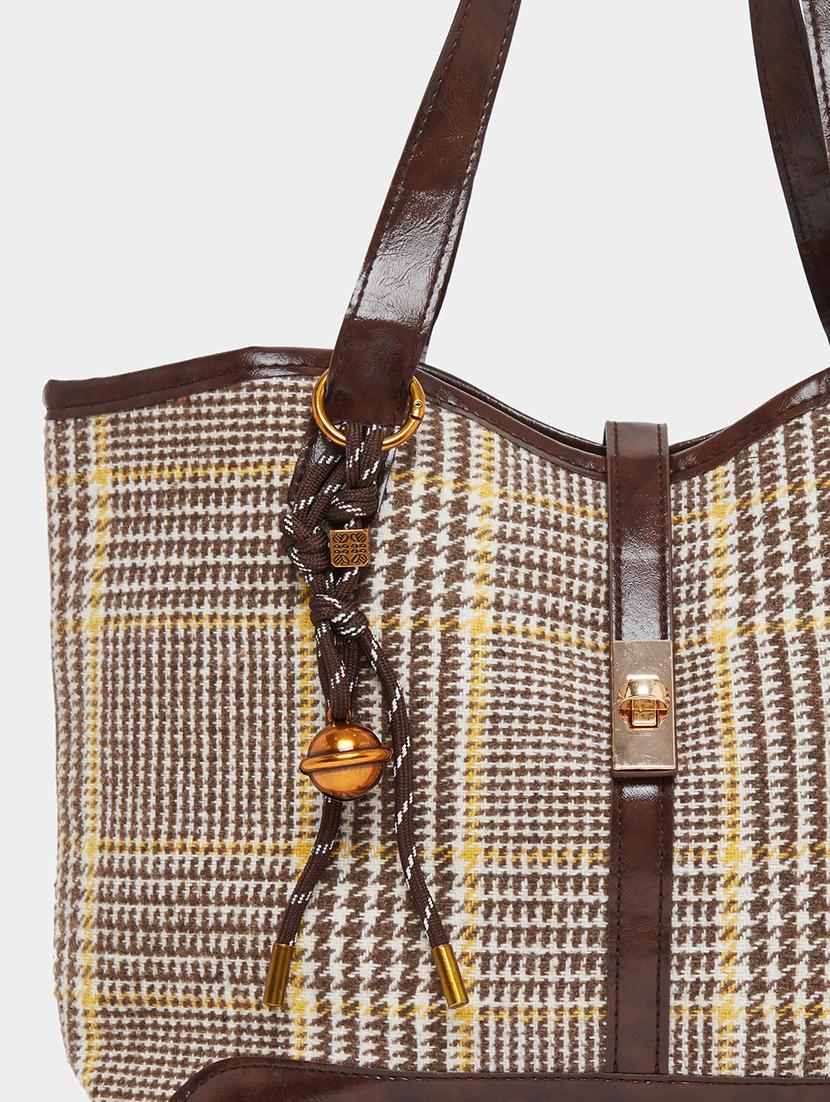 check pattern leather brown color tote bag - 21971459 - Standard Image - 3