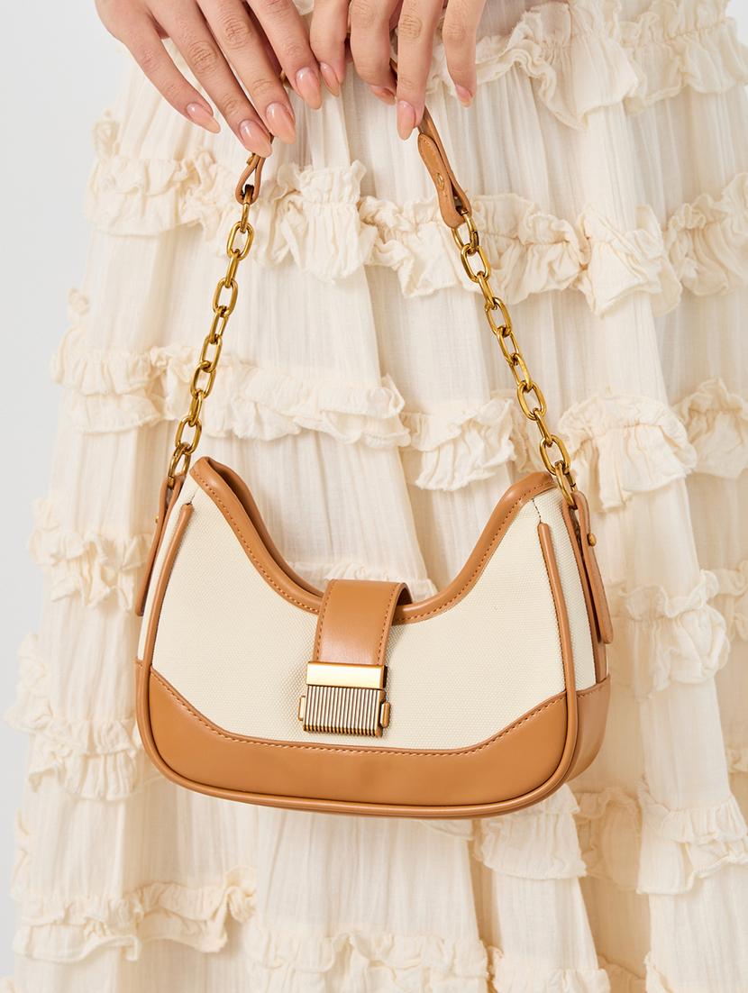 colorblocked pu hnadbag bag with chain - 21971476 - Standard Image - 3