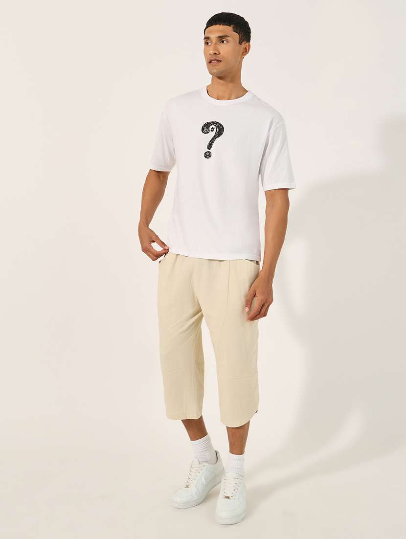 men cream solid mid rise three - fourth shorts - 21971516 - Standard Image - 3