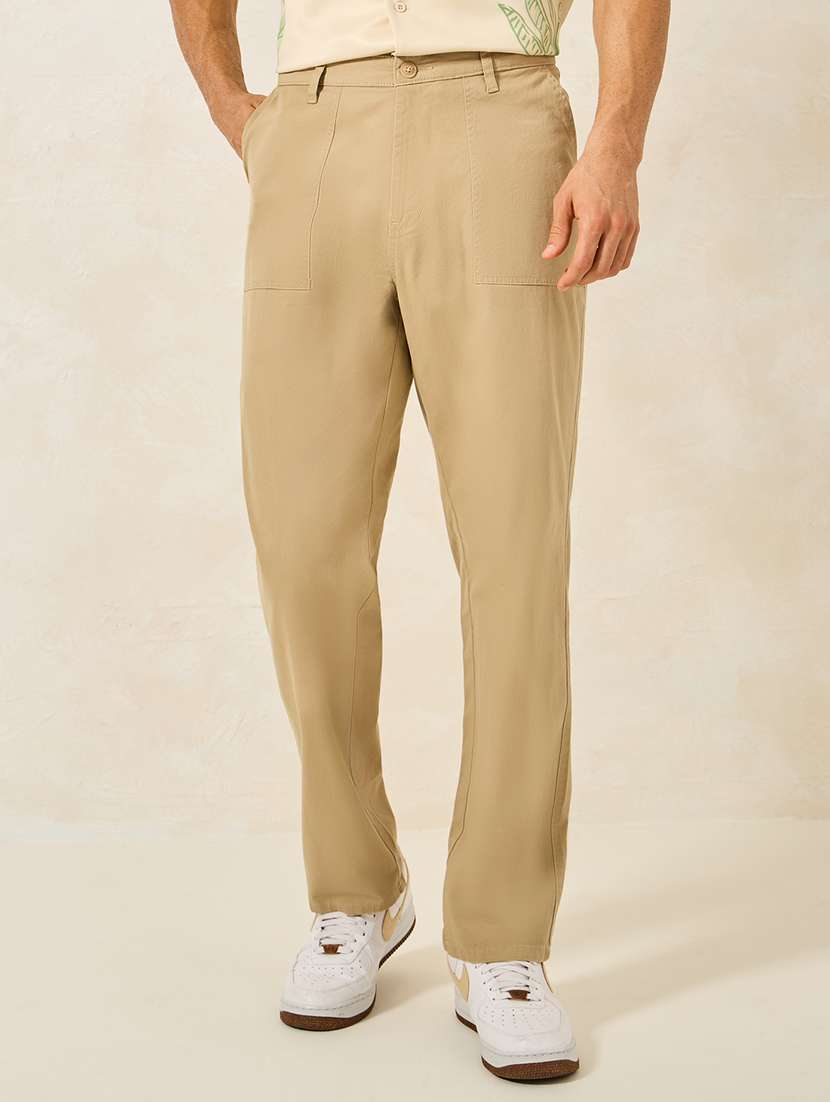 men solid mid rise flat front casual trouser